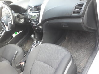 2013 Hyundai Solaris I, белый, 470000 рублей, вид 5