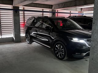 2023 Kia Carnival IV, чёрный, 4500000 рублей, вид 2