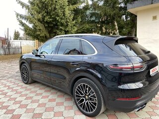 2019 Porsche Cayenne III, чёрный, 6900000 рублей, вид 4