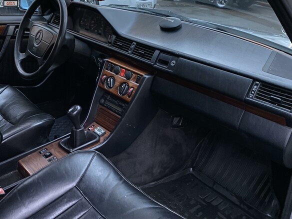 1993 Mercedes-Benz E-Класс 300 I (W124), серый - вид 14