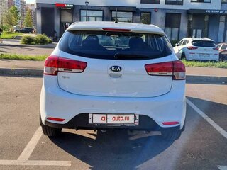 2016 Kia Rio III Рестайлинг, белый, 1450000 рублей, вид 4