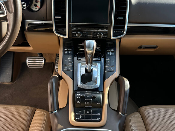2016 Porsche Cayenne S II Рестайлинг (958), синий, 4000000 рублей - вид 8