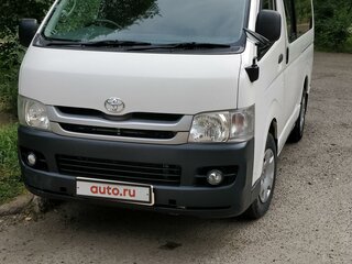2010 Toyota HiAce H200, белый, 2200000 рублей, вид 1