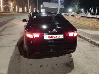 2015 Kia Rio III Рестайлинг, чёрный, 960000 рублей, вид 5