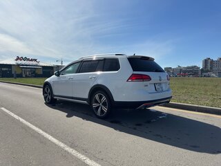 2018 Volkswagen Golf Alltrack VII Рестайлинг, белый, 2100000 рублей, вид 4