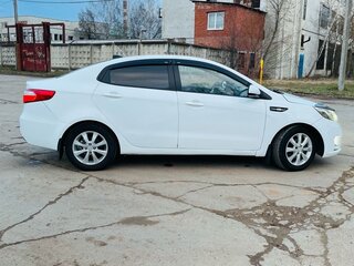 2015 Kia Rio III, белый, 675000 рублей, вид 4