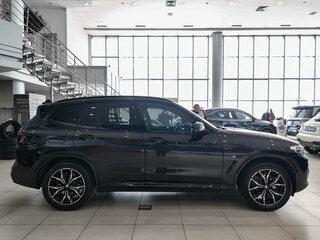 2022 BMW X3 20i xDrive III (G01) Рестайлинг, чёрный, 6380000 рублей, вид 4
