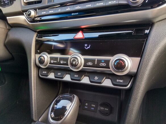 2019 Hyundai Elantra VI (AD) Рестайлинг, серый - вид 14