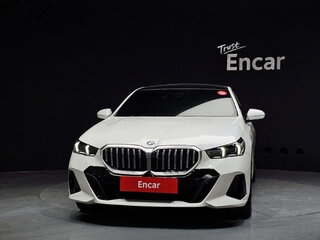 2025 BMW 5 серии 530i VIII (G60/G61/G68), белый, 8569000 рублей, вид 3