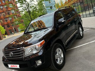 2014 Toyota Land Cruiser 200 Series Рестайлинг 1, чёрный, 6400000 рублей, вид 2