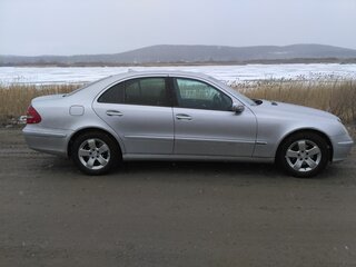 2005 Mercedes-Benz E-Класс 200 III (W211, S211), серебристый, 1250000 рублей, вид 5