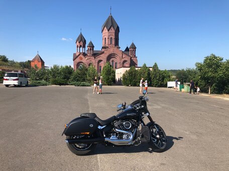 2019 Harley-Davidson Sport Glide, чёрный, 1750000 рублей, вид 2