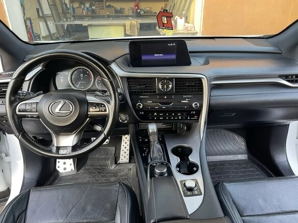 2017 Lexus RX 200t IV, белый, 3799999 рублей - вид 12