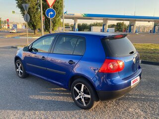 2004 Volkswagen Golf V, синий, 650000 рублей, вид 3