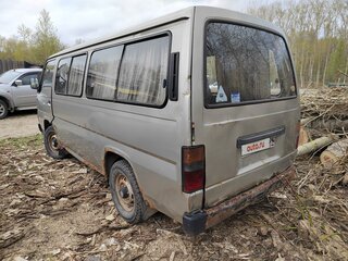1994 Nissan Urvan III (E24), серый, 110000 рублей, вид 3