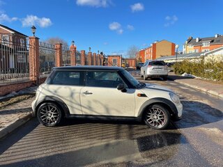 2011 Mini Hatch One II (R56) Рестайлинг, белый, 999000 рублей, вид 4