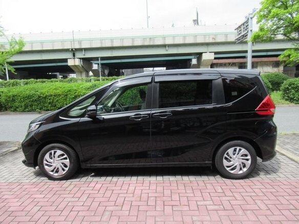 2023 Honda Freed II Рестайлинг, чёрный, 1200000 рублей - вид 6