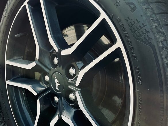 2017 Ford Mustang VI Рестайлинг, белый, 2250000 рублей - вид 20