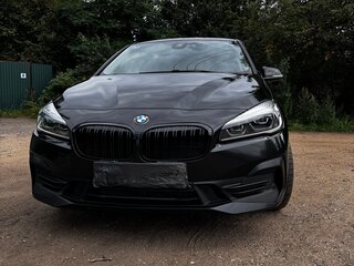 2019 BMW 2 серии Active Tourer 225xe F45 Рестайлинг, чёрный, 2600000 рублей, вид 2