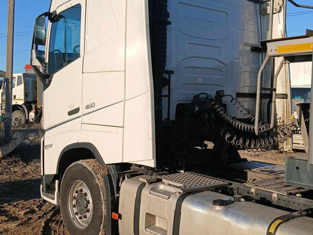 2022 Volvo FH 540, белый, 10397000 рублей, вид 5