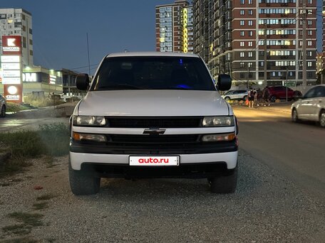 2001 Chevrolet Silverado, белый, 1699900 рублей, вид 3