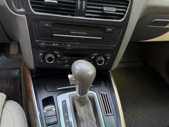 2010 Audi Q5 I (8R), чёрный, 1270000 рублей - вид 14