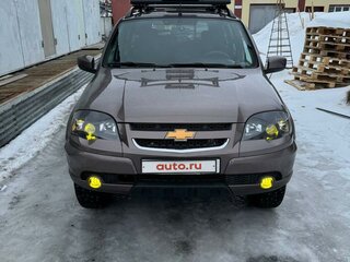 2014 Chevrolet Niva I Рестайлинг, коричневый, 1400000 рублей, вид 3