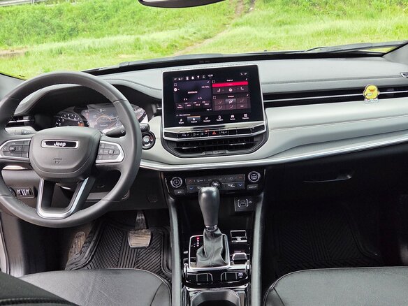 2023 Jeep Compass II Рестайлинг, серый, 3190000 рублей - вид 7