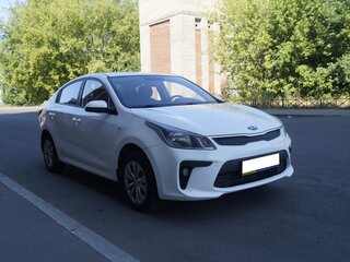 2017 Kia Rio IV, белый, 800000 рублей, вид 3