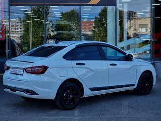 2024 Lada (ВАЗ) Vesta I Рестайлинг (NG), белый, 1359000 рублей, вид 4