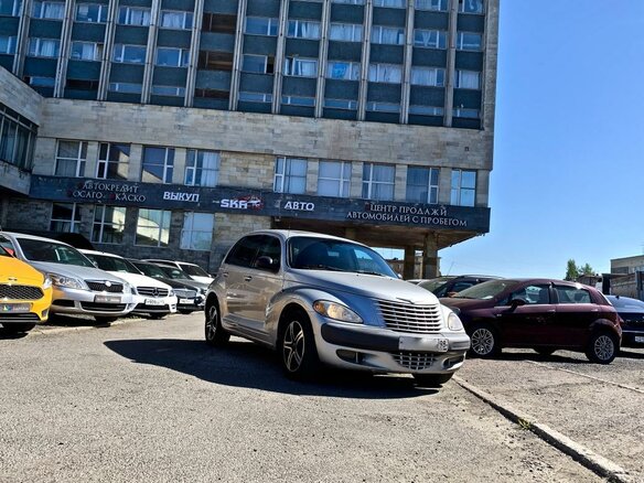 2001 Chrysler PT Cruiser, серебристый - вид 1