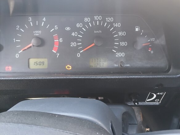 2016 Lada (ВАЗ) 2121 (4x4) Urban I Рестайлинг, коричневый, 530000 рублей - вид 15
