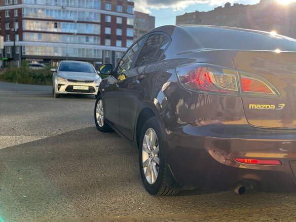 2013 Mazda 3 II (BL) Рестайлинг, коричневый, 855000 рублей - вид 5