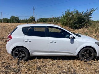 2012 Kia Ceed I Рестайлинг, белый, 670000 рублей, вид 5