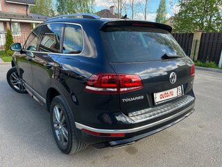 2017 Volkswagen Touareg II Рестайлинг, синий, 2799000 рублей, вид 5