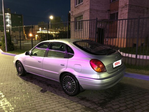 2000 Toyota Corolla VIII (E110) Рестайлинг, серебристый, 350000 рублей - вид 5