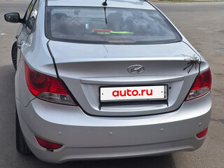 2014 Hyundai Solaris I, серебристый, 590000 рублей, вид 2
