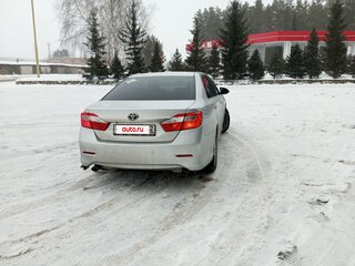 2012 Toyota Camry VII (XV50), серебристый, 1580000 рублей, вид 2