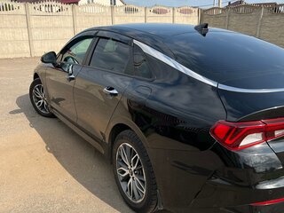 2021 Kia K5 III, чёрный, 1590000 рублей, вид 3
