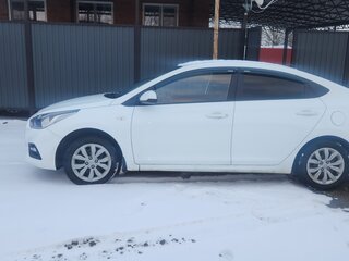 2019 Hyundai Solaris II, белый, 1200000 рублей, вид 2