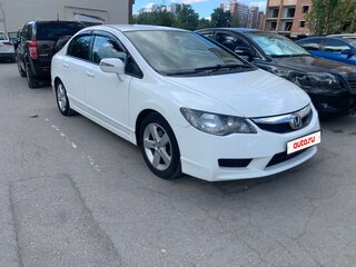 2009 Honda Civic VIII Рестайлинг, белый, 700000 рублей, вид 2