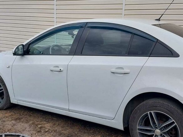 2012 Chevrolet Cruze I, белый, 700000 рублей - вид 4