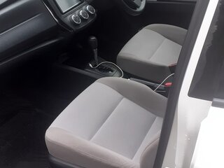 2017 Toyota Corolla Axio XI (E160, E170, E180) Рестайлинг 1, белый, 1410000 рублей, вид 5