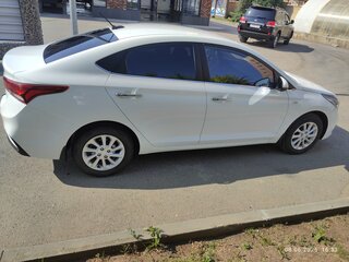 2017 Hyundai Solaris II, белый, 1850000 рублей, вид 2