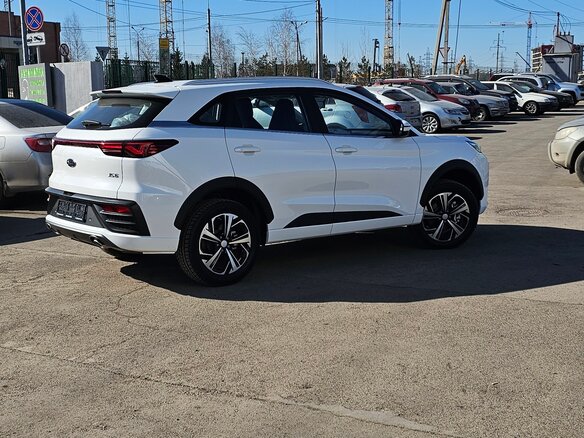 2023 JAC JS6, белый, 2200000 рублей - вид 6