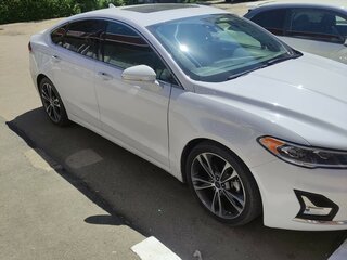 2020 Ford Fusion (North America) II Рестайлинг, белый, 1500000 рублей, вид 3