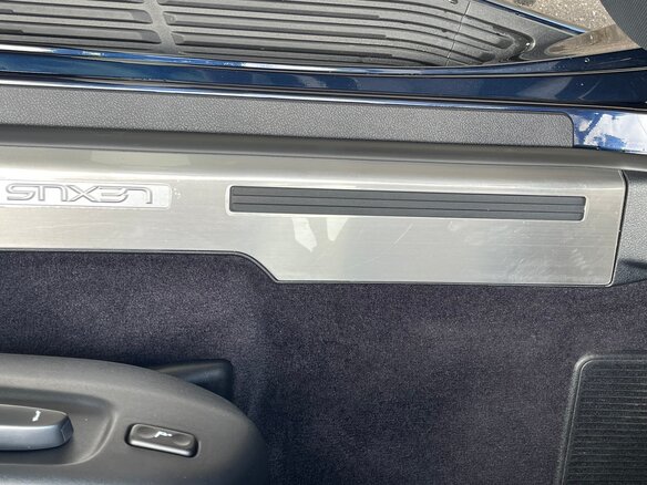 2017 Lexus LX 570 III Рестайлинг 2, синий, 11200000 рублей - вид 12