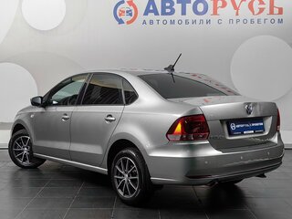 2018 Volkswagen Polo V Рестайлинг, серебристый, 1064000 рублей, вид 2
