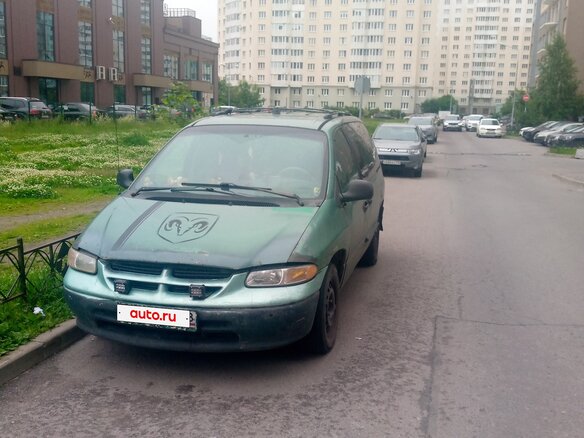 1999 Dodge Caravan III, зелёный, 300000 рублей - вид 1