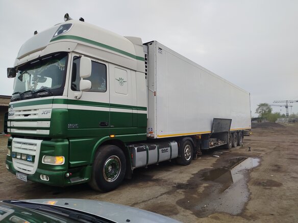 2009 DAF XF 105, белый, 4000000 рублей